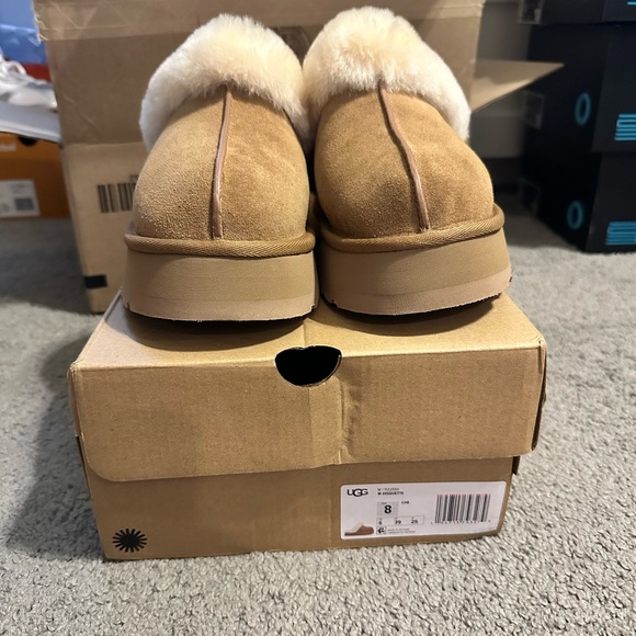 UGG Women's Disquette Slippers in Chestnut - Picture 7 of 7